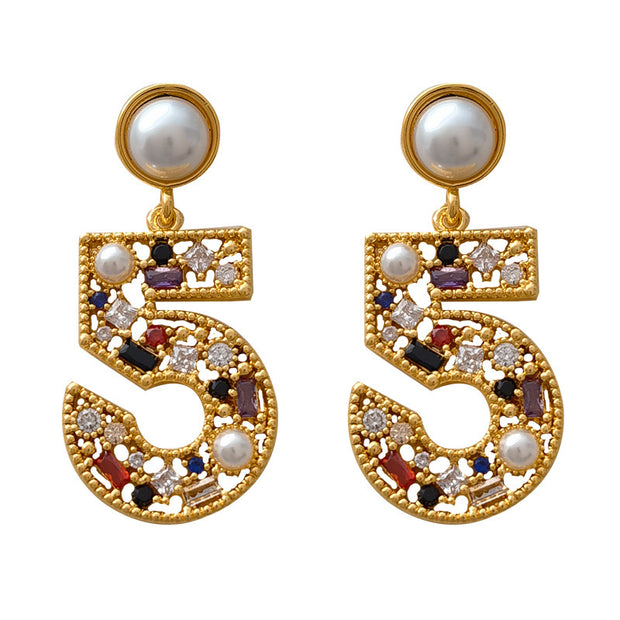 Individually niche and exaggerated digital earrings